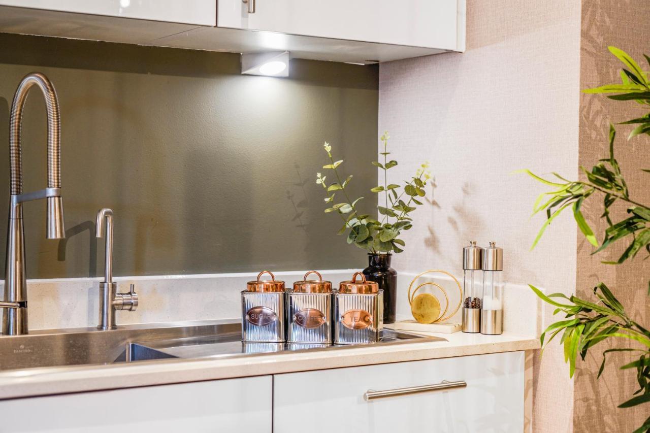 The Waterhouse Avenue By Kandara 5 Star City Home In Maidstone Eksteriør billede
